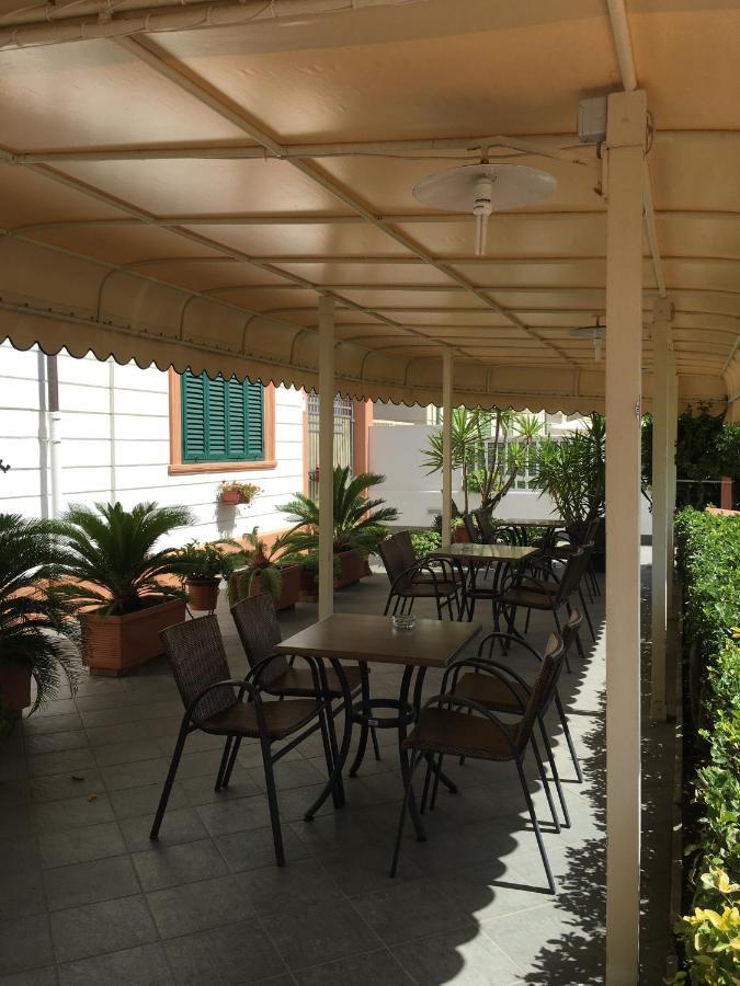 Hotel Mare Blu Lido di Camaiore Zewnętrze zdjęcie