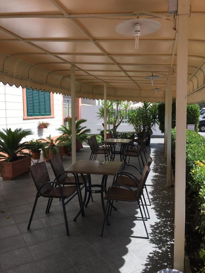 Hotel Mare Blu Lido di Camaiore Zewnętrze zdjęcie